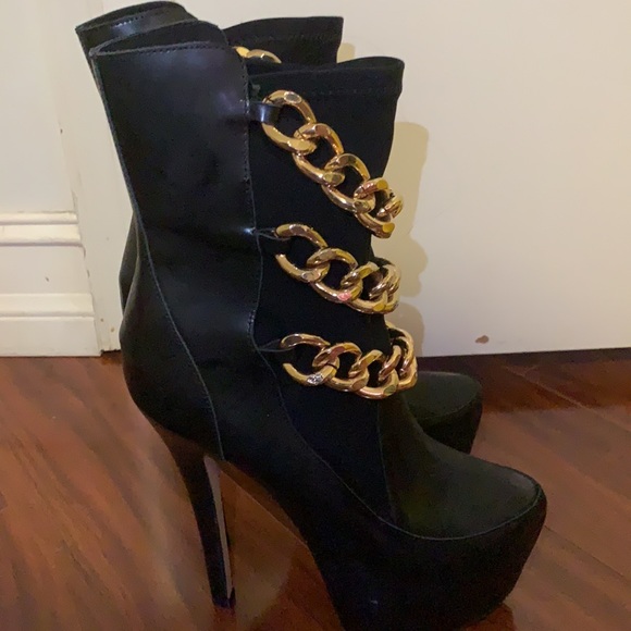 Zigi Girl Black stiletto boots with a chain Size 8.5 - Picture 3 of 5